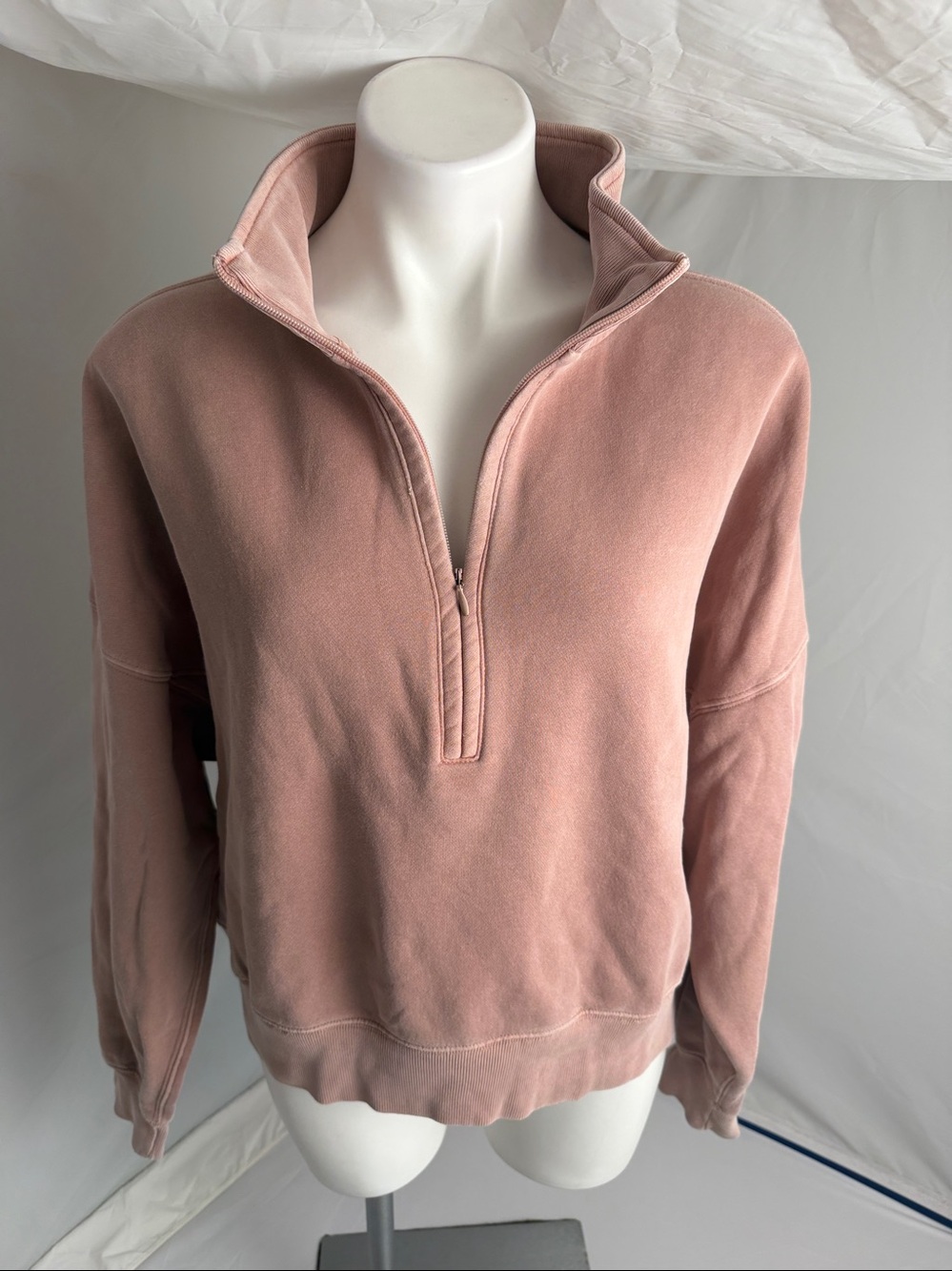 Abercrombie and Fitch Soft Max Essentials mauve half zip pullover sweatshirt L